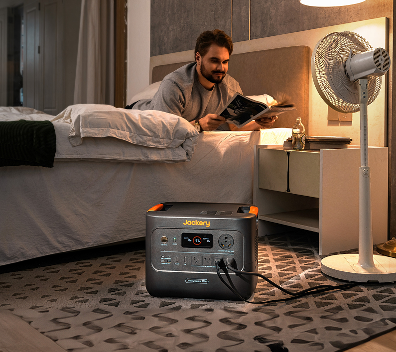 Jackery Home Power 3000 Solar Generator