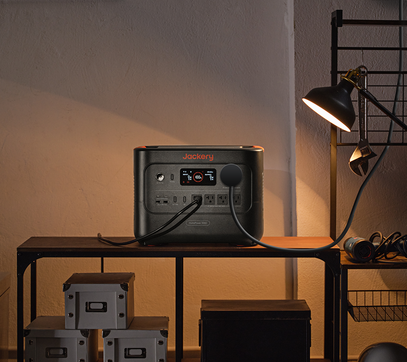 Jackery Home Power 3000 Solar Generator